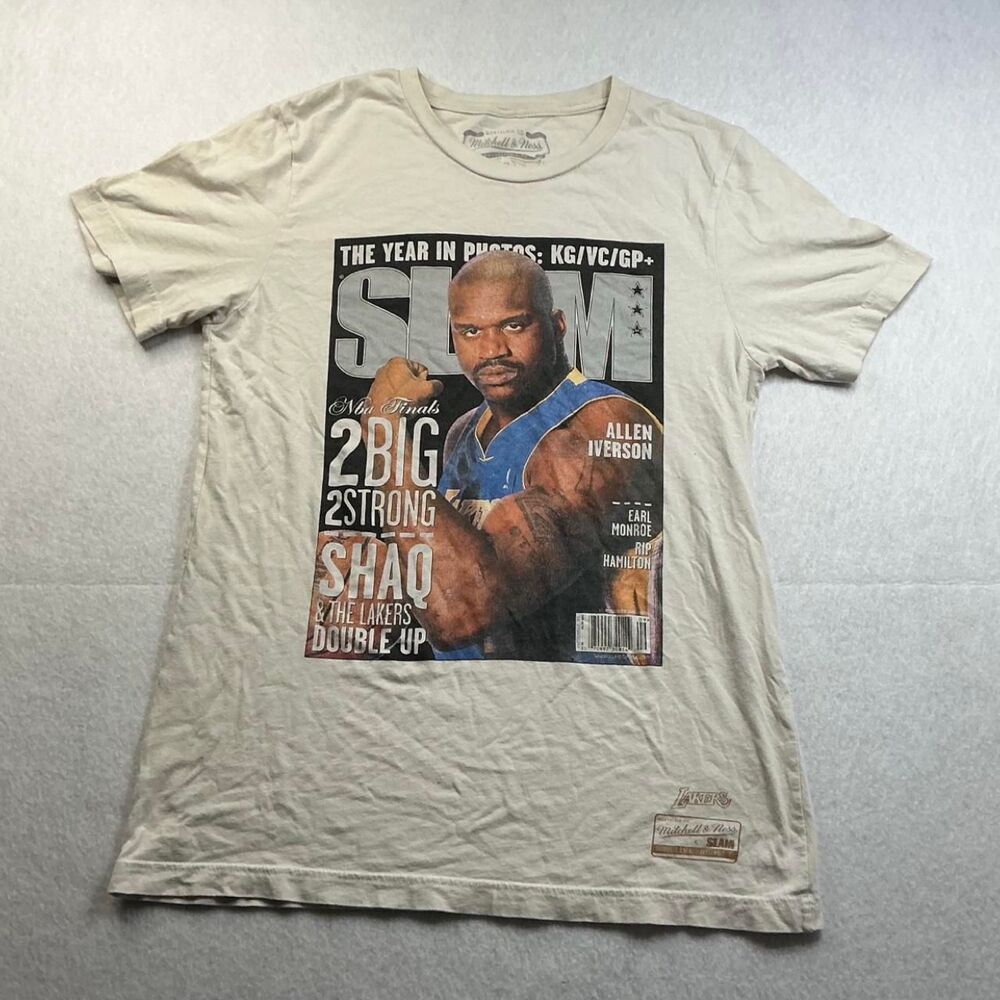 Mitchell-ness Men's White and Cream T-shirt